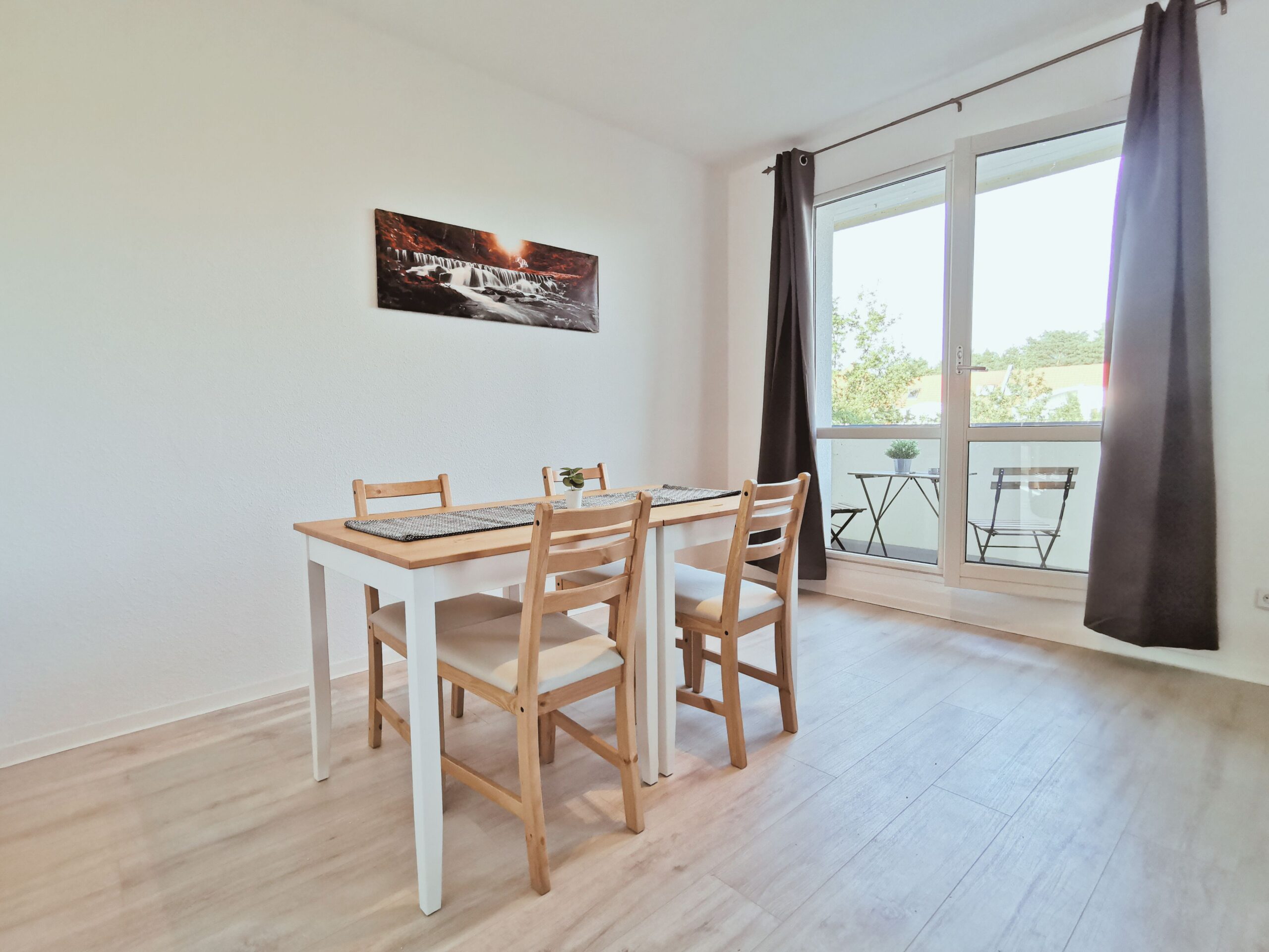 Monteurzimmer Dessau-Roßlau Essbereich