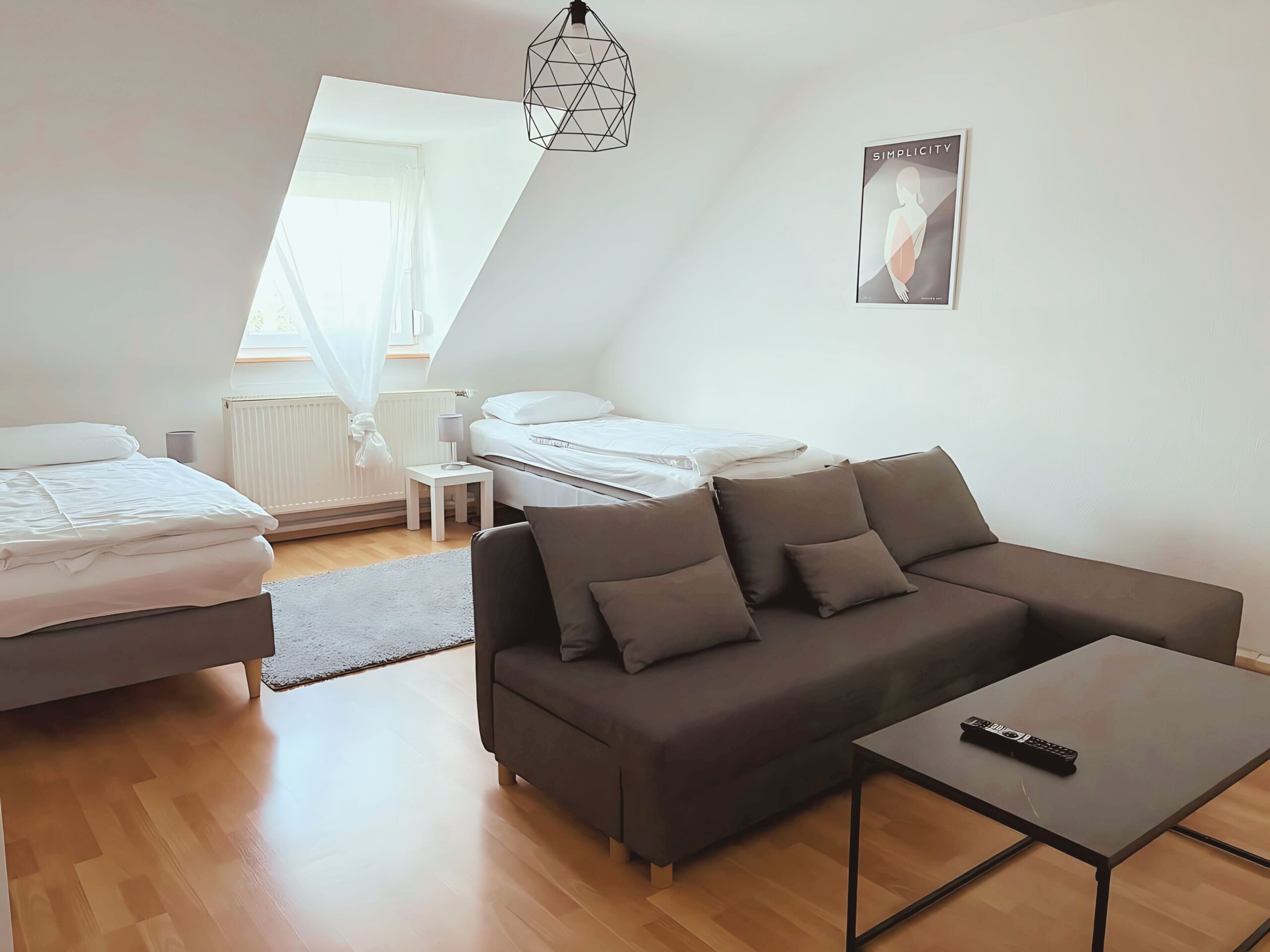 Monteurzimmer Karlsruhe Schlaf- und Wohnraum