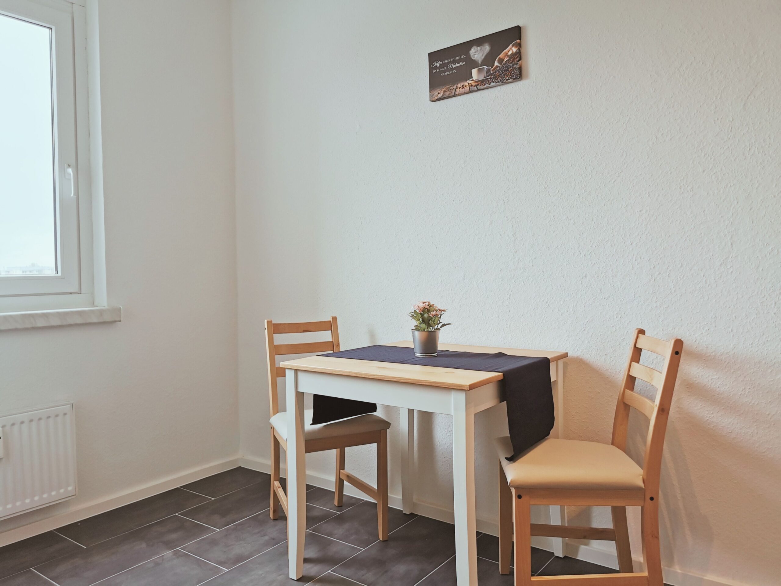 Monteurzimmer Magdeburg Essbereich