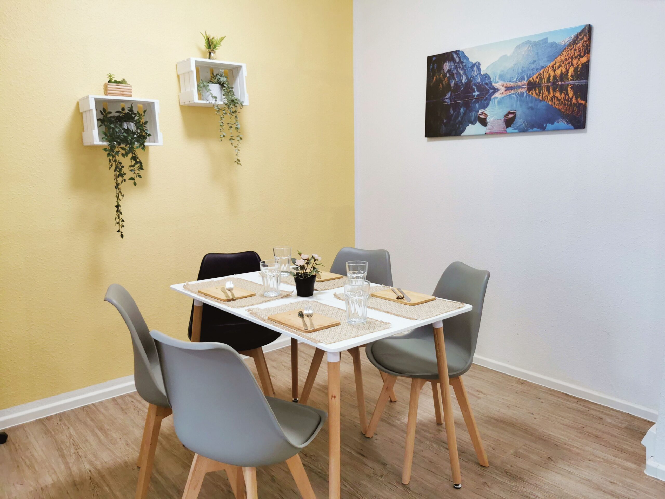 Monteurzimmer Zwickau Essbereich