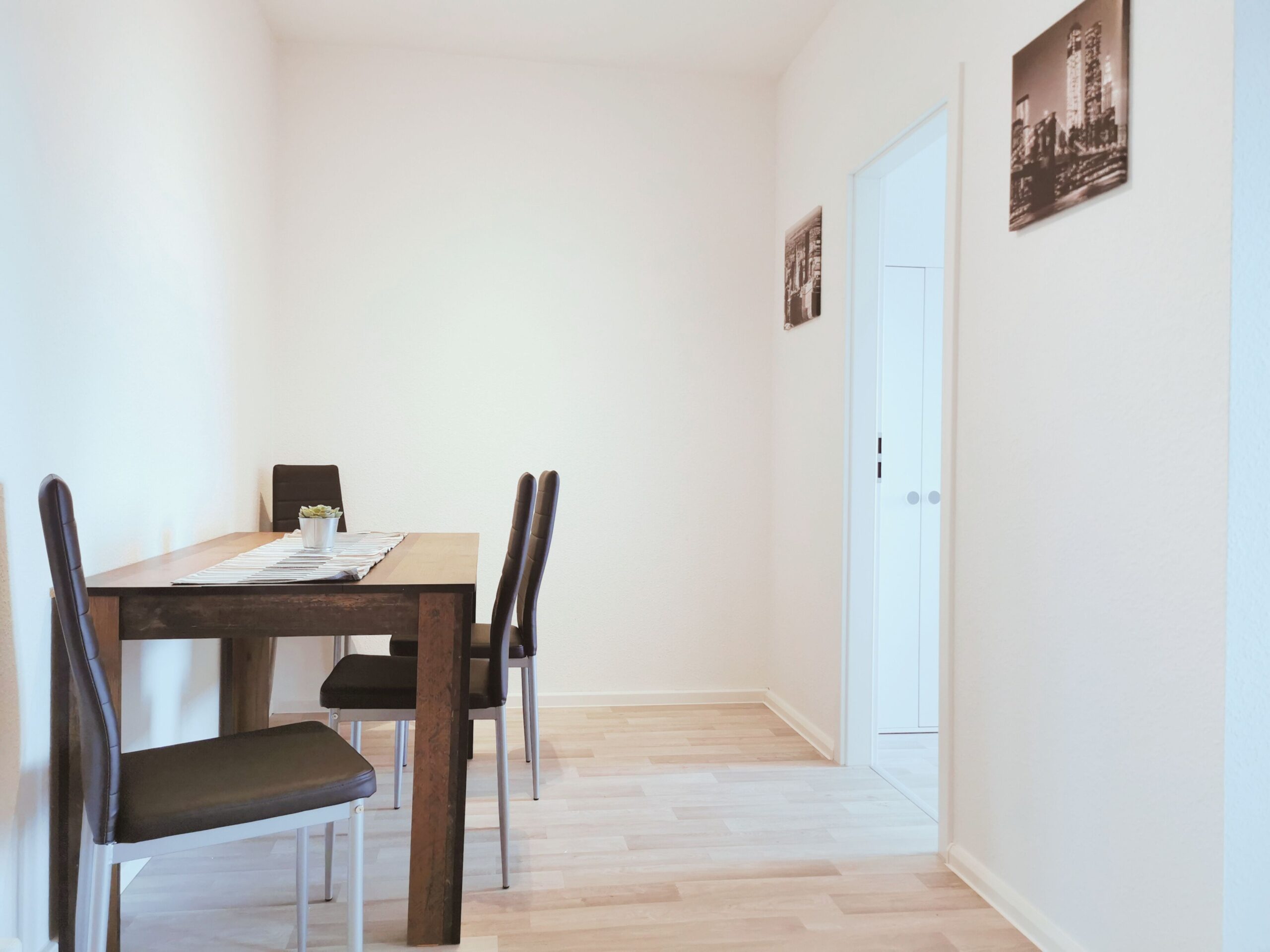 Monteurzimmer Plauen Essbereich