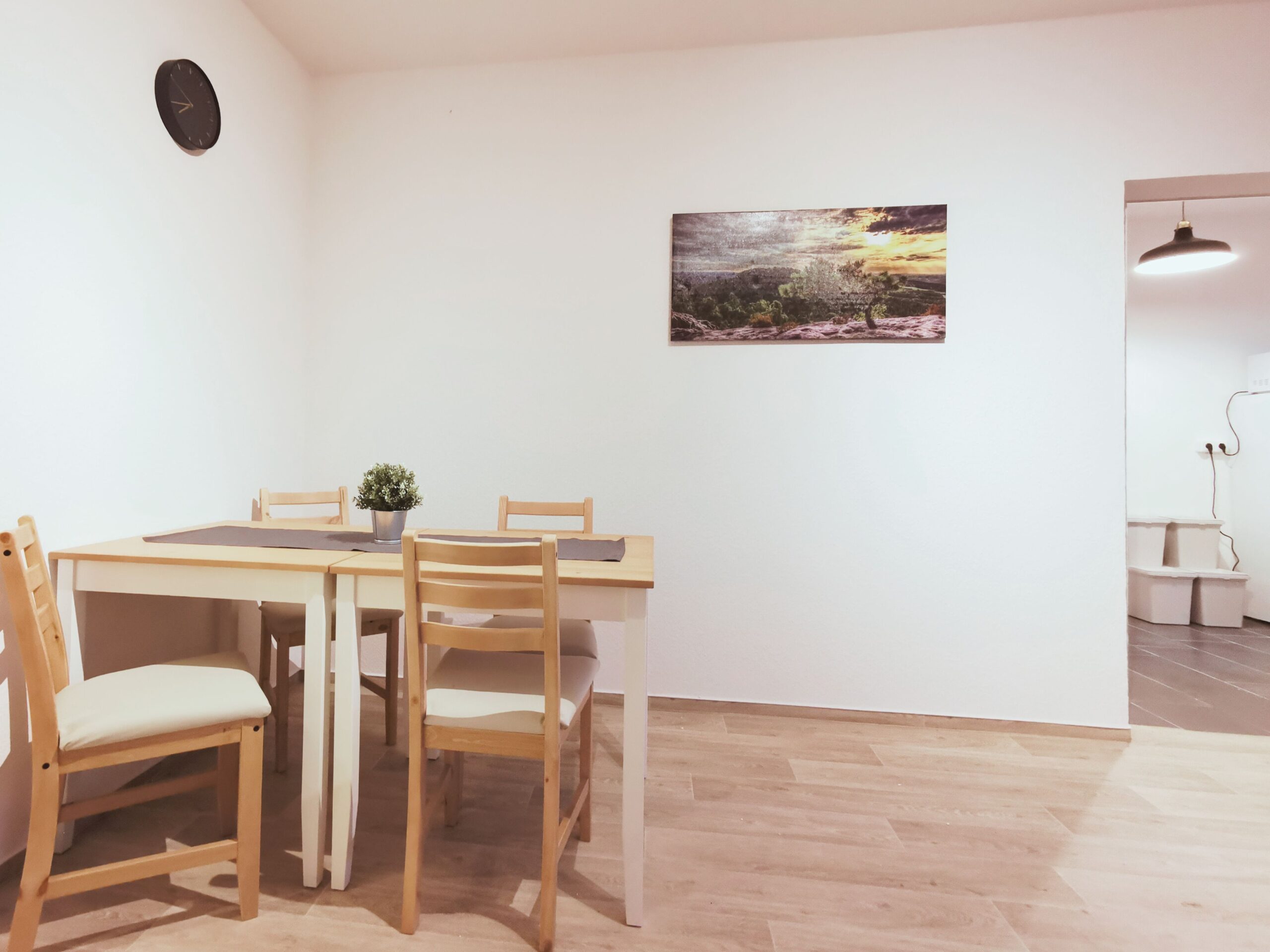 Monteurzimmer Schwerin Essbereich